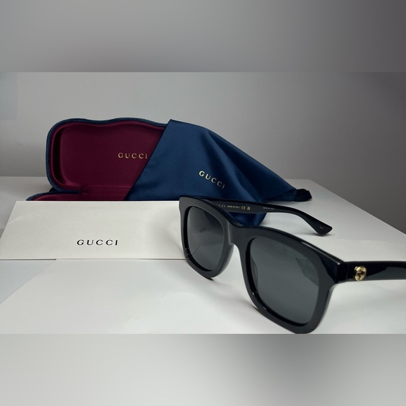 Gucci NEW Authentic GG0326S-001 Sunglasses - Picture 3 of 4